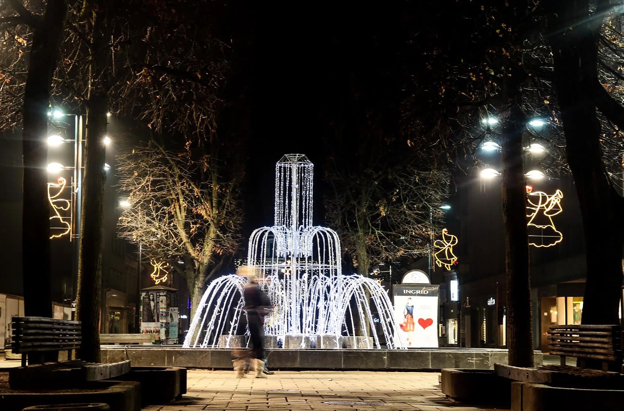 Işıklı Şelale Niagara 230 - LED ışık heykeli uygulaması
