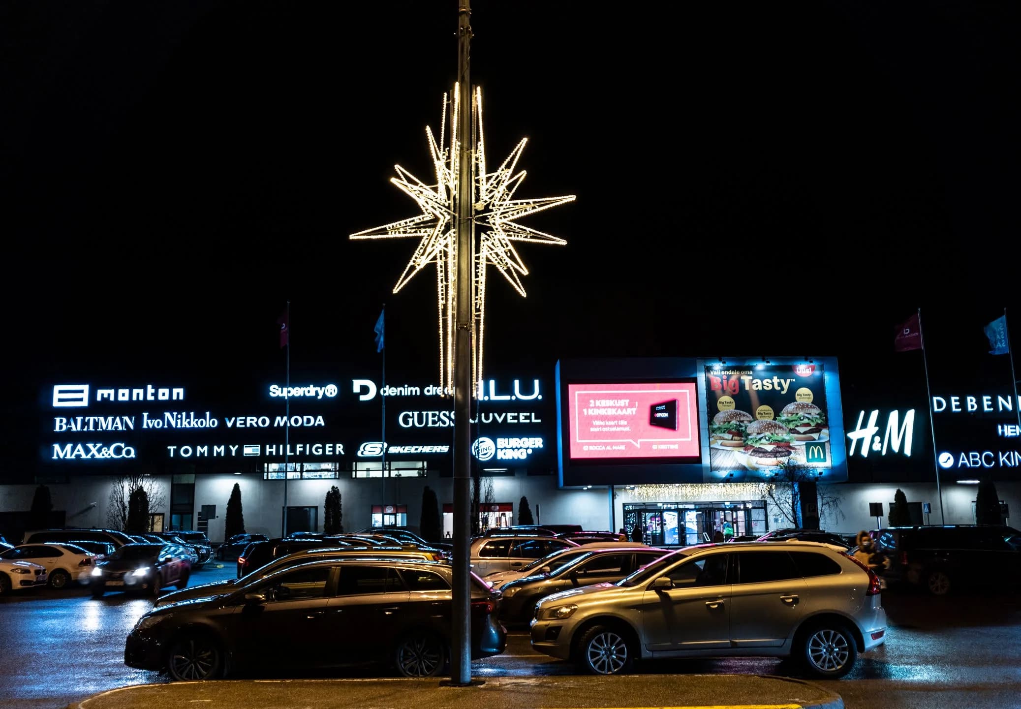 Işıklı Direk Yıldızı Motifi Nordy 310 / Nordy 410 - dış mekan LED ışık süsleme uygulaması