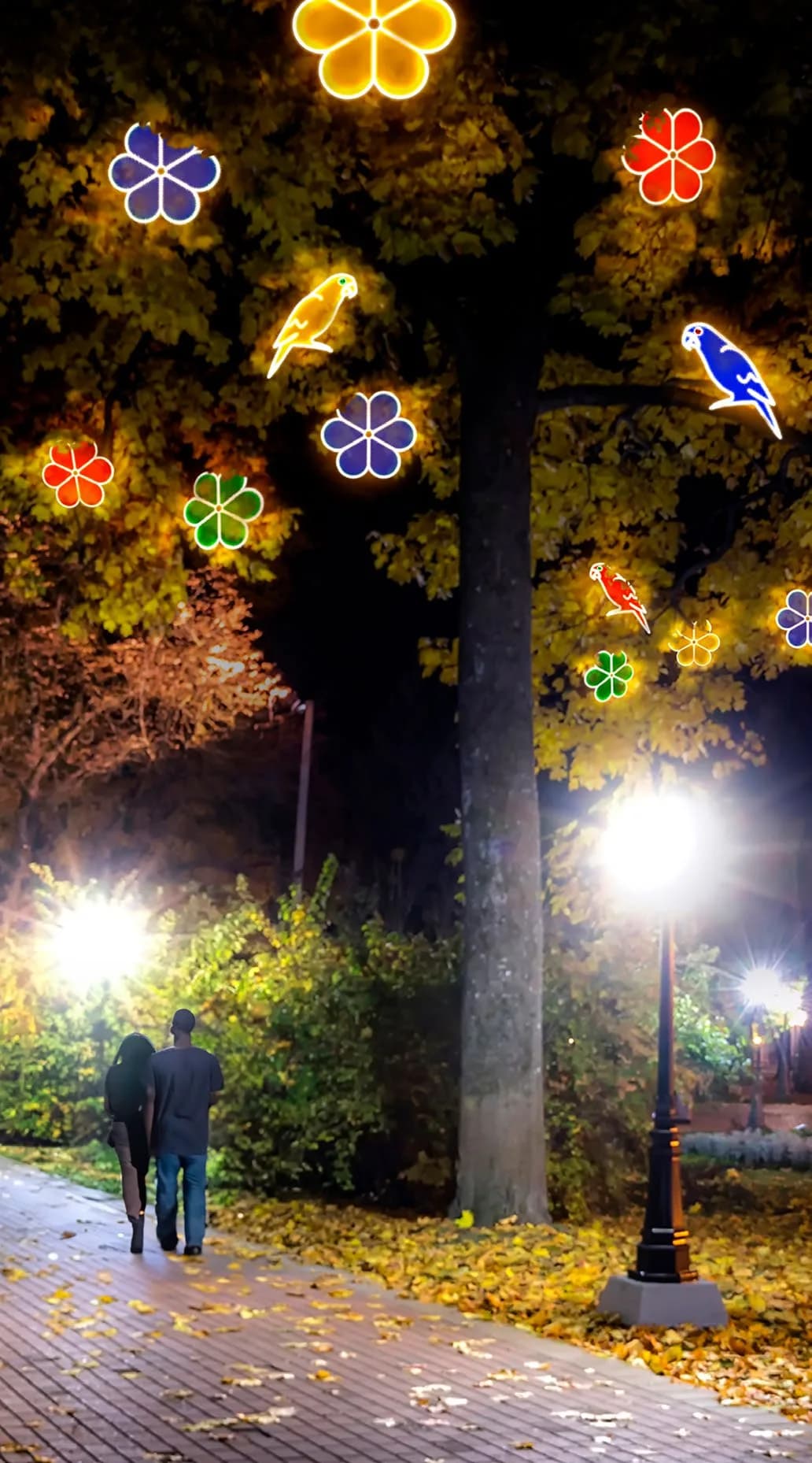 Işıklı Papağan, Güvercin ve Çiçek Ağaç Motifi Flower 65 / Paloma 65 / Parrot 60 / Parrot 90 - dış mekan LED ışık süsleme uygulaması