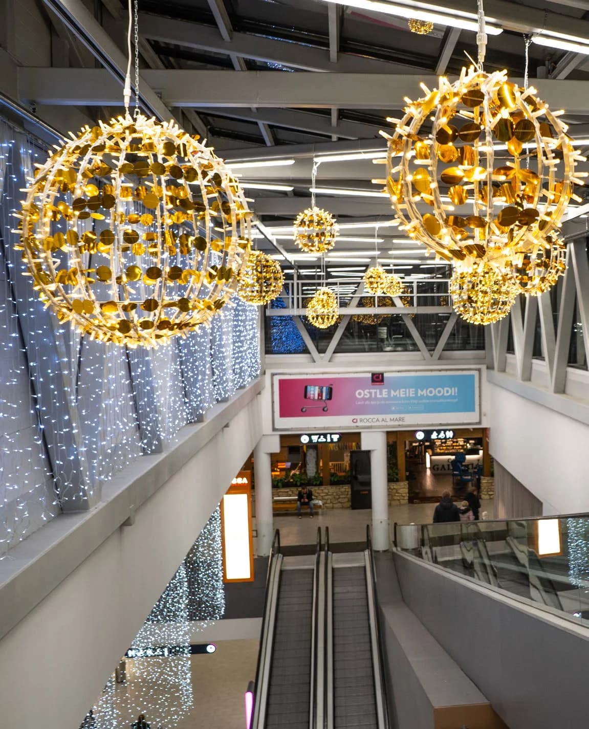 Işıklı Parıltı Küre Glitterball 80 - dış mekan LED ışık süsleme uygulaması
