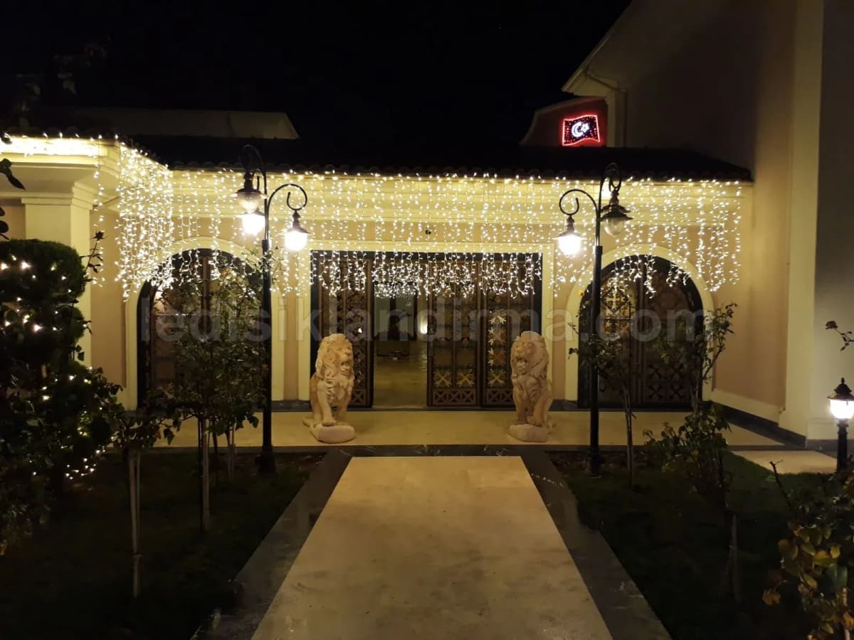 Lüks Villa Yılbaşı Işıklandırma