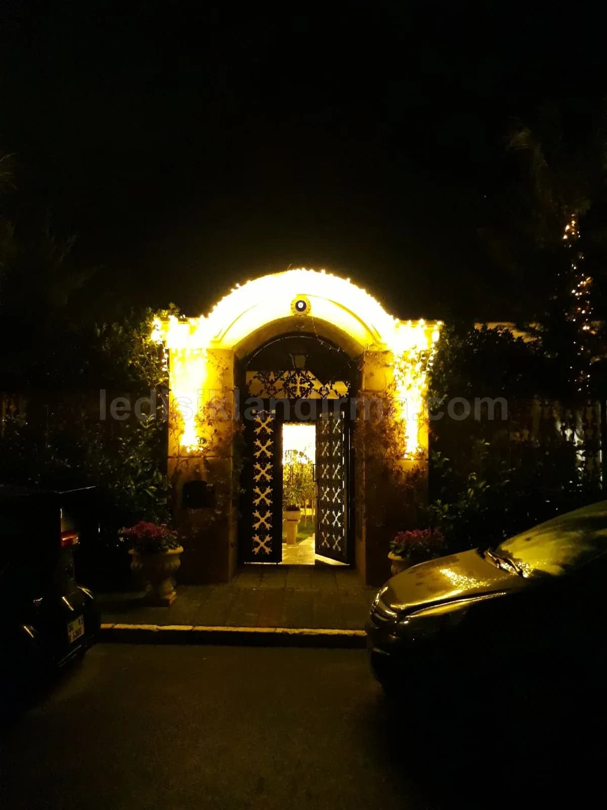 Villa Yılbaşı Bahçe Aydınlatma