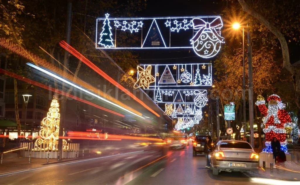 Yılbaşı Sokak Işık Süslemesi